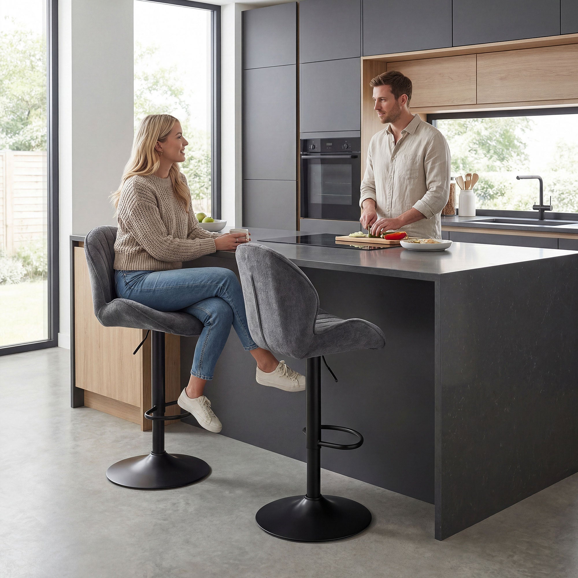 Bar Stools Set of 2, Swivel Barstools with Back, Adjustable Height and Footrest for Kitchen Island, Dining Room, Grey