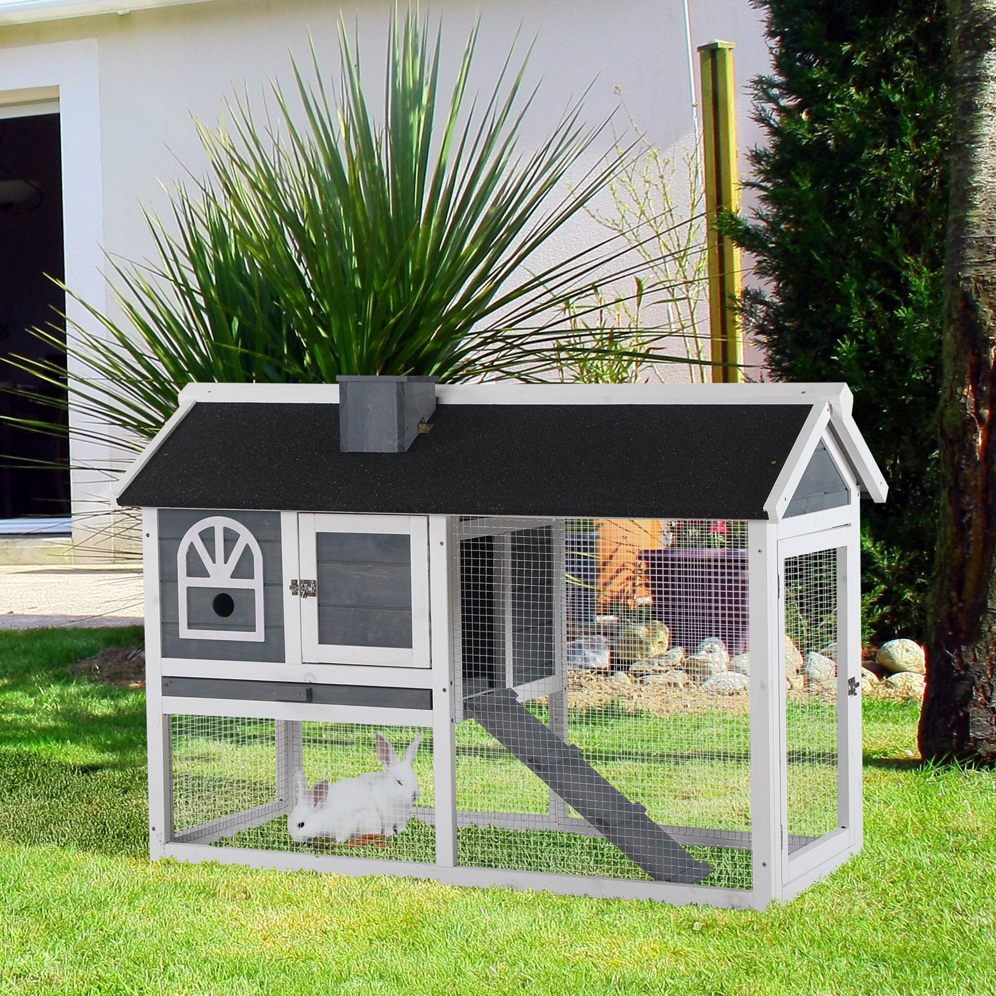 Guinea Pigs Hutch Wooden Bunny Cage with Pull-Out Tray, Ramp & Asphalt Roof for Small Animals - Grey