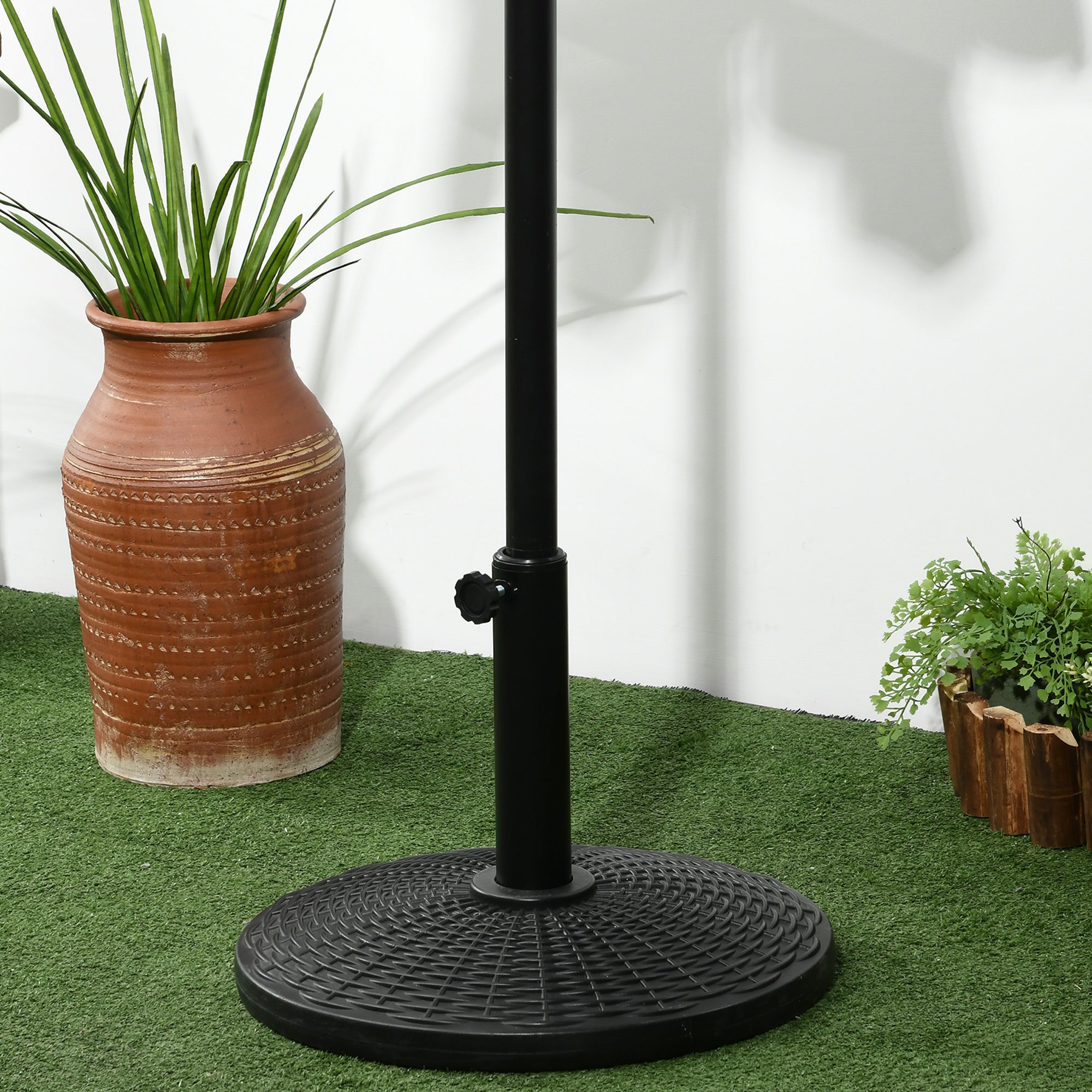 11.5 kg Plastic and Cement Rattan Pattern Parasol Base - Black