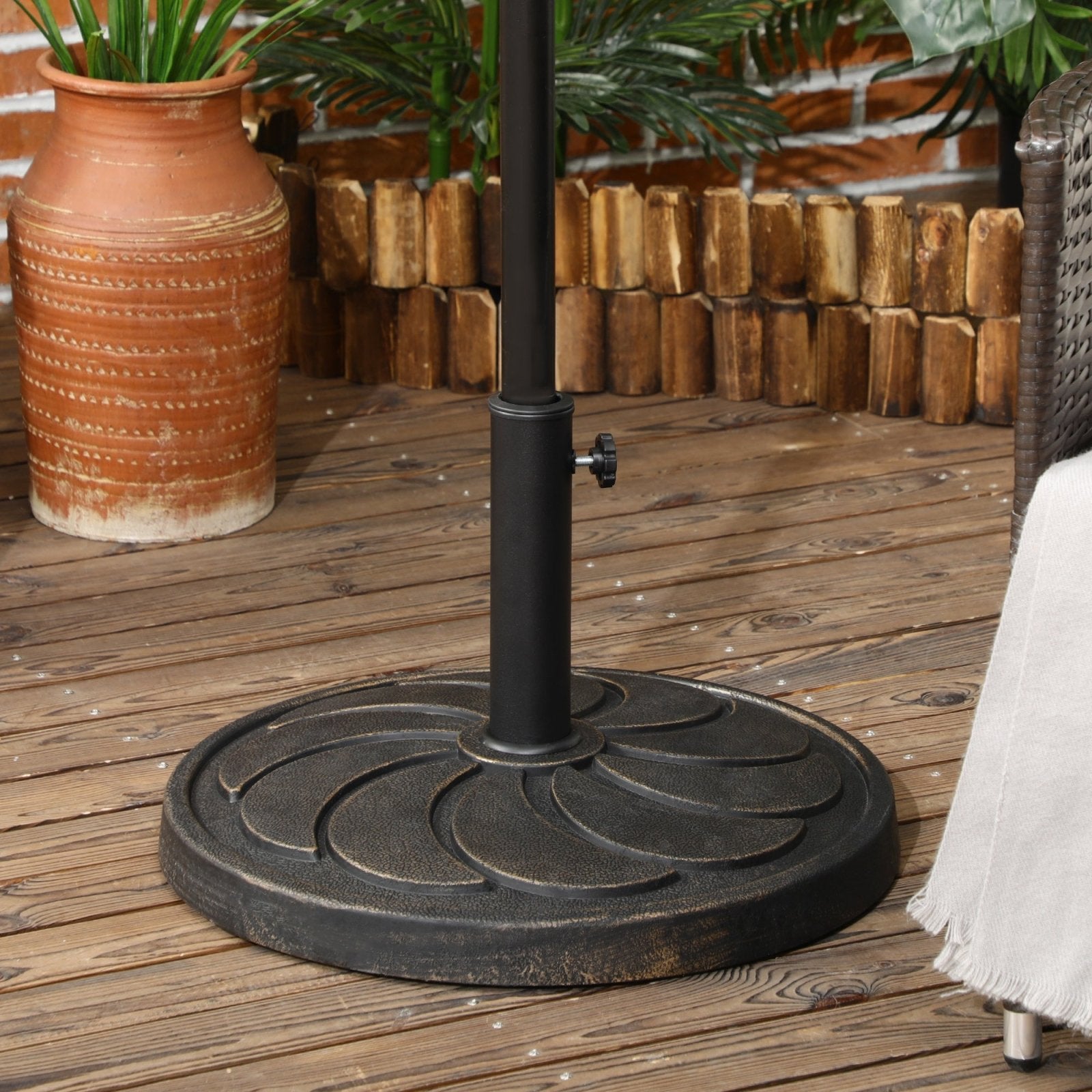 18kg Resin Garden Parasol Base, Round Outdoor Market Umbrella Stand Weight for Poles of ?38mm to ?48mm, Bronze - Bedzy UK modern and affordable home furniture England