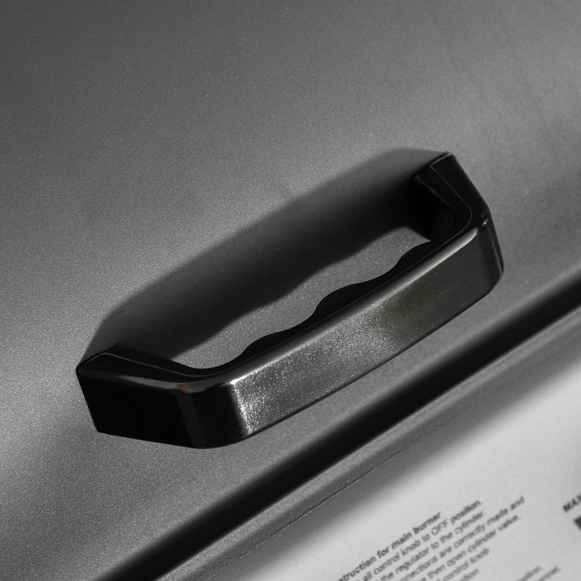 2 Burner Gas BBQ Trolley with Lid, 5.6 kW Gas Barbecue Grill with Wheels, Side Shelves, Grey