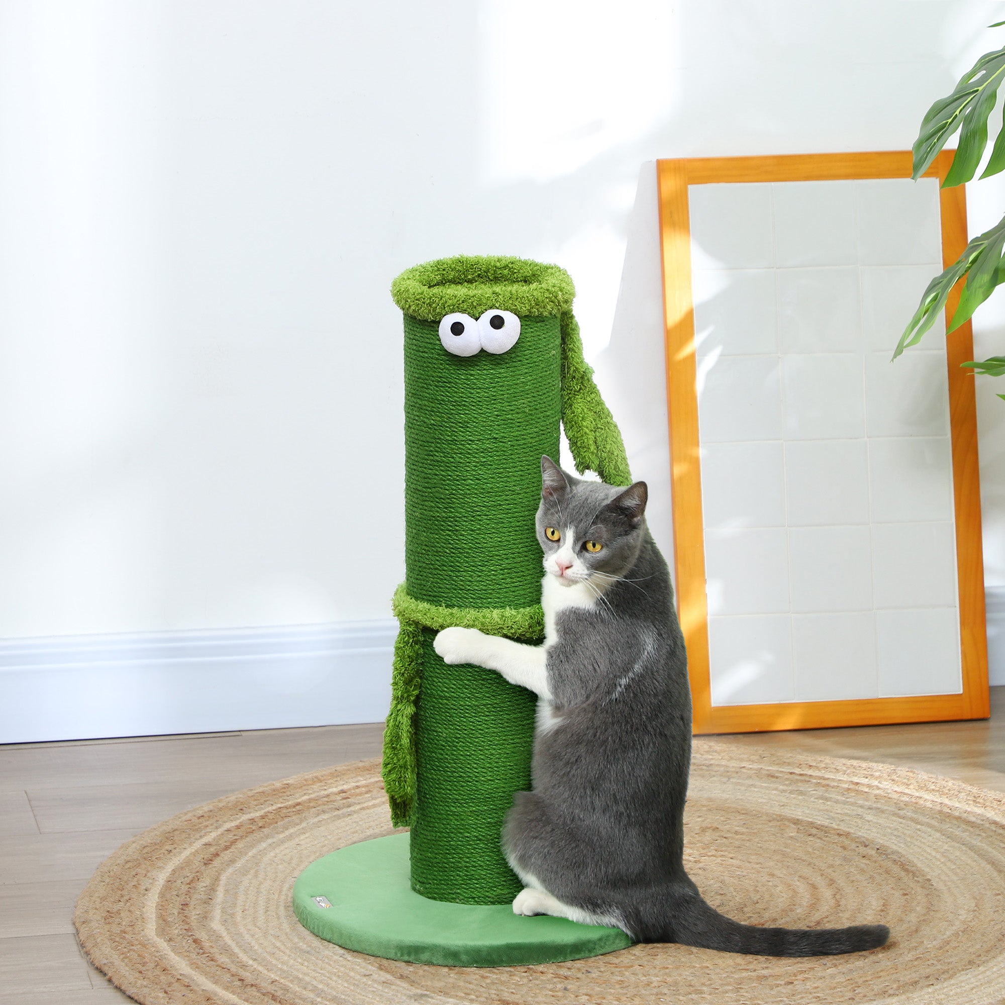 63cm Cat Scratching Post for Indoor Cats, with Sisal Rope Cover, Large Base, Green