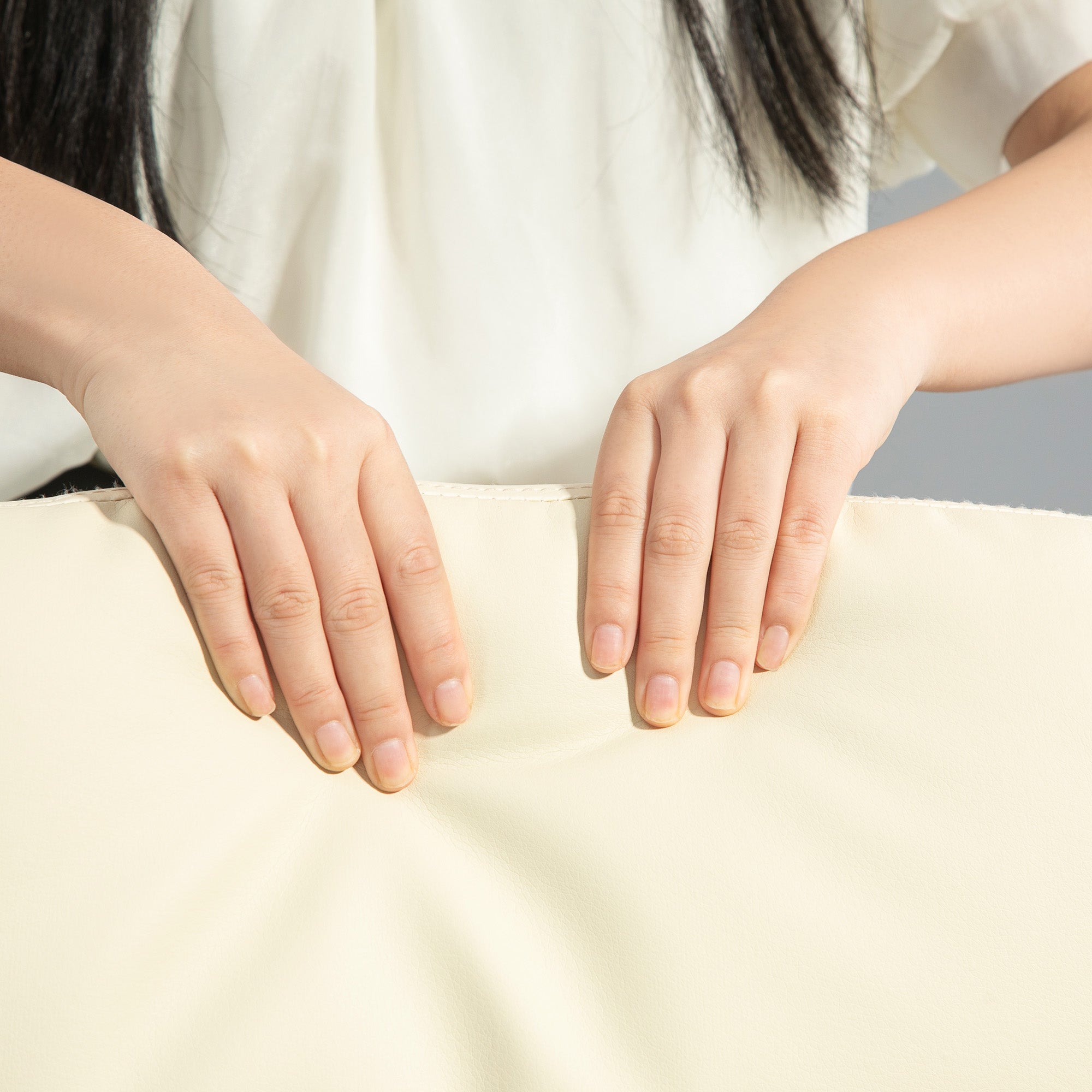 Office Chair, PU Leather Computer Desk Chair Office Chair with Adjustable Height and Swivel Rolling Wheels for Work Study, Cream White