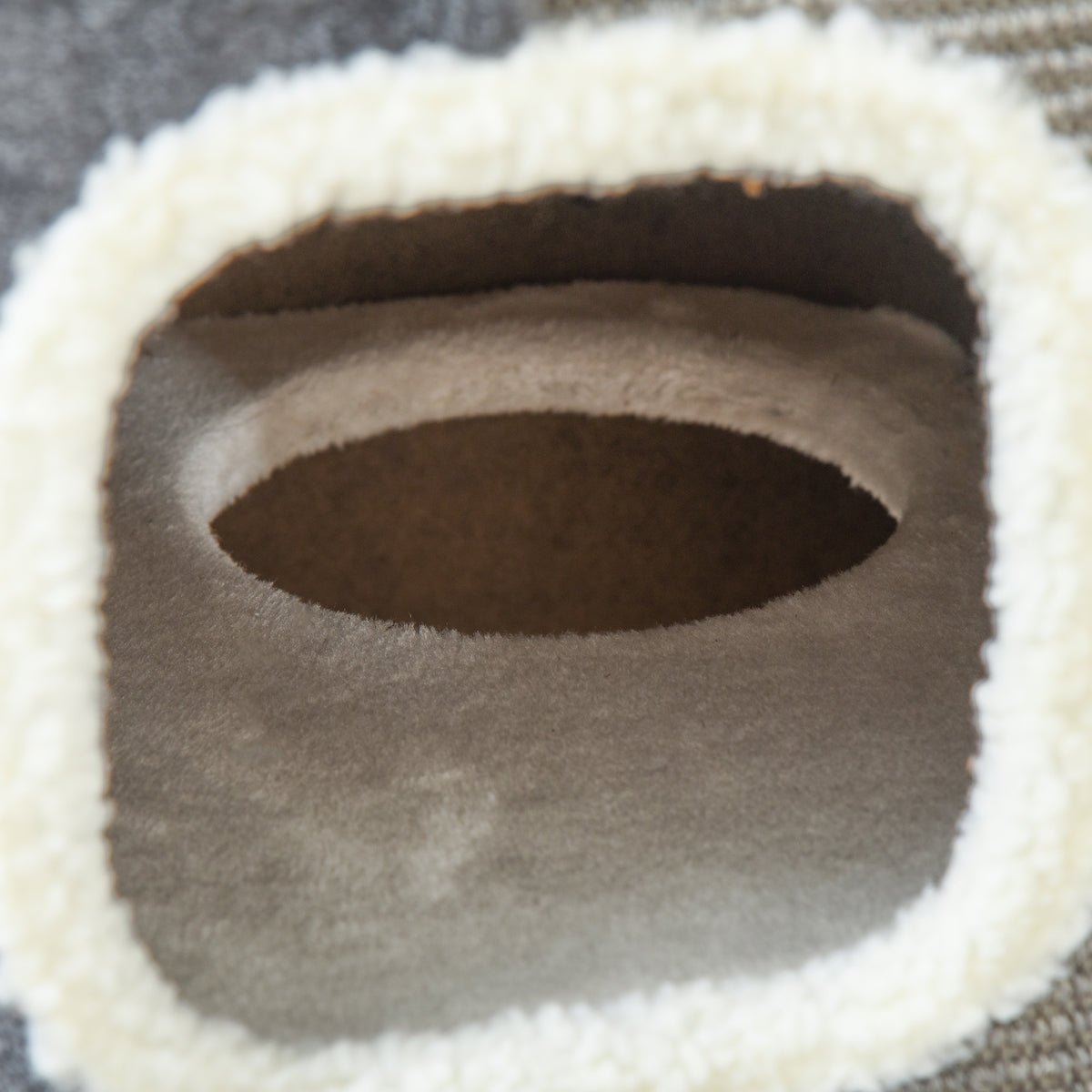 Cat Barrel Scratching Post Cat Tree for Indoor Cats Kitten Climbing Frame Pet Play Tower Soft Plush & Lamb Fleece Grey