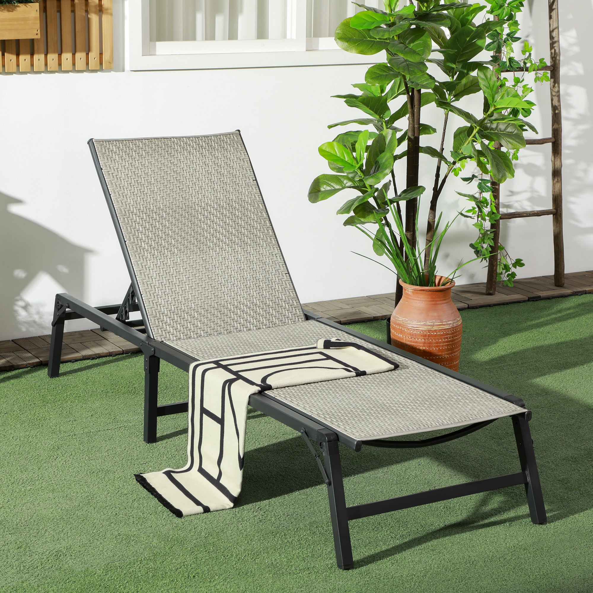 Foldable Rattan Sun Lounger with 5-Level Adjust Backrest, Recliner Chair, Mixed Grey