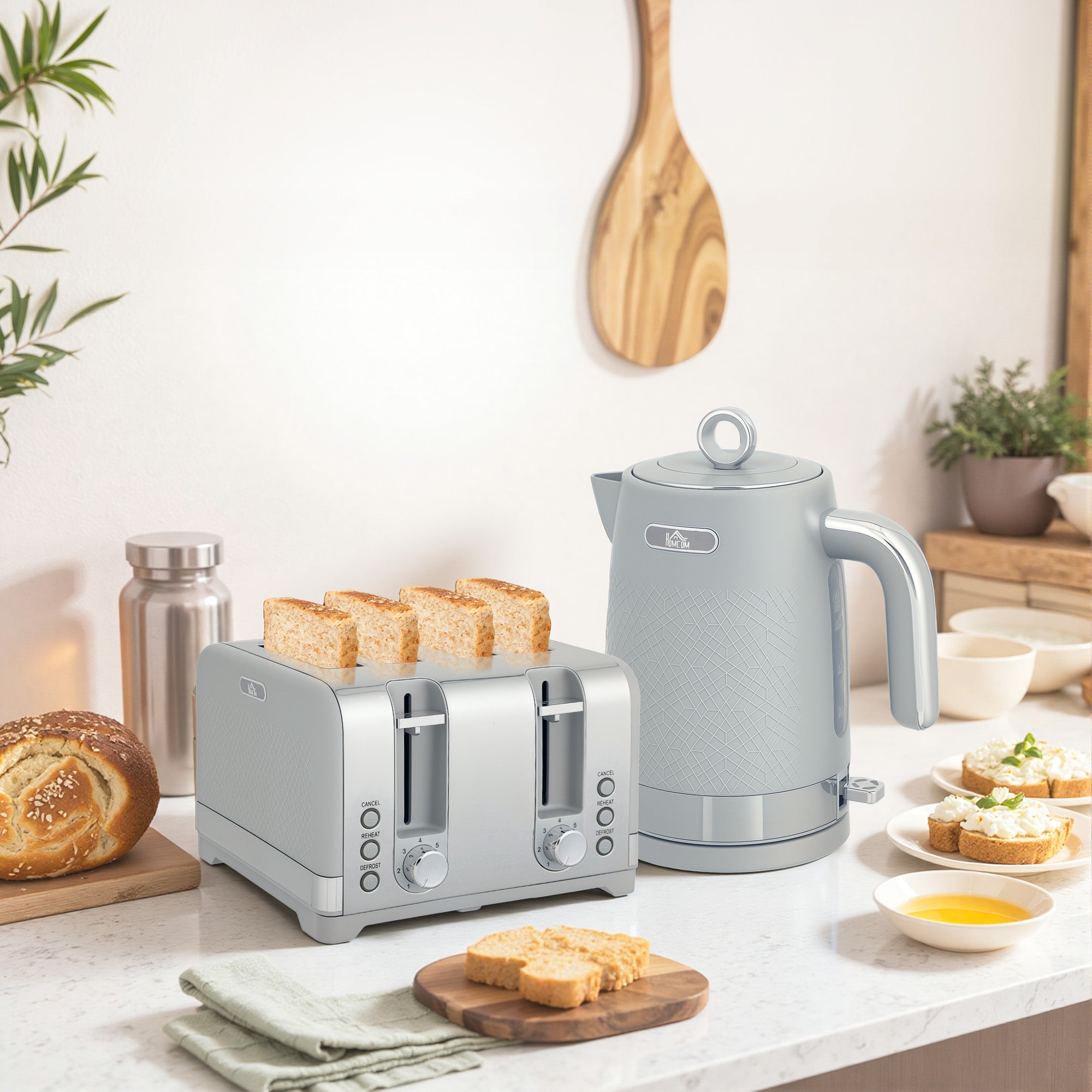 Sleek Textured Kettle and Four-Slice Toaster Set - Grey