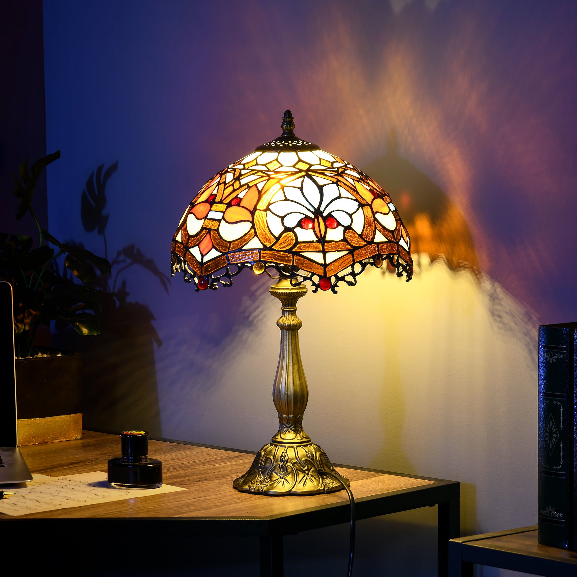 Stained Glass Table Lamp, Handcrafted Artisan Collectible, Suitable for Living Room and Bedside, Multi-Coloured, Ф31 x 48Hcm, Zinc Alloy.