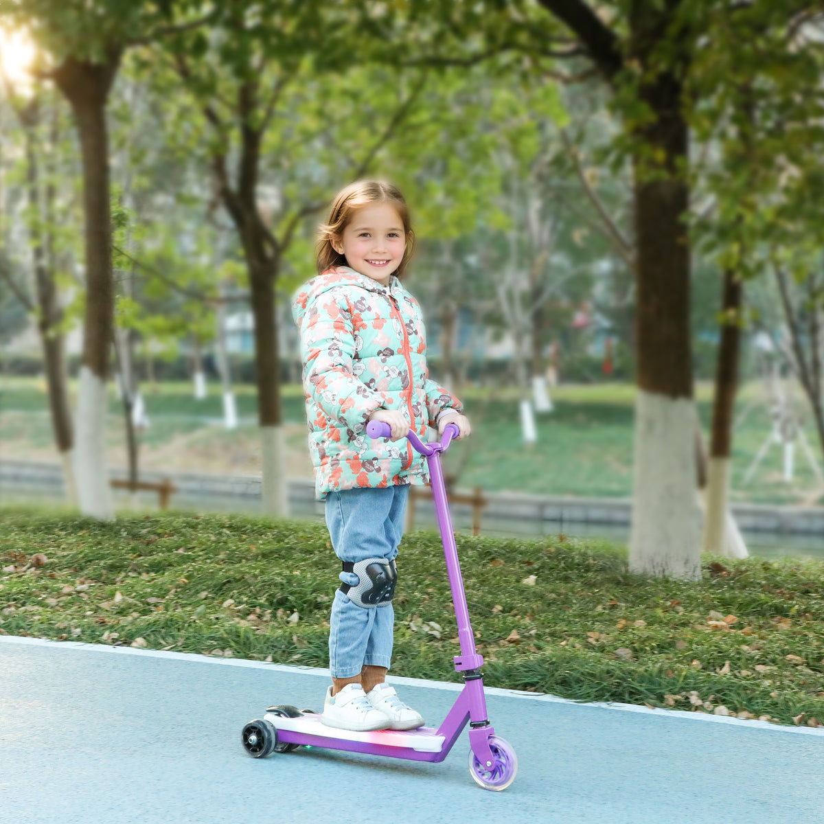 Kids Electric Scooter with Auxiliary Wheels, LED Light & Brake, 6-8 KM Range for Ages 4-7 - Purple