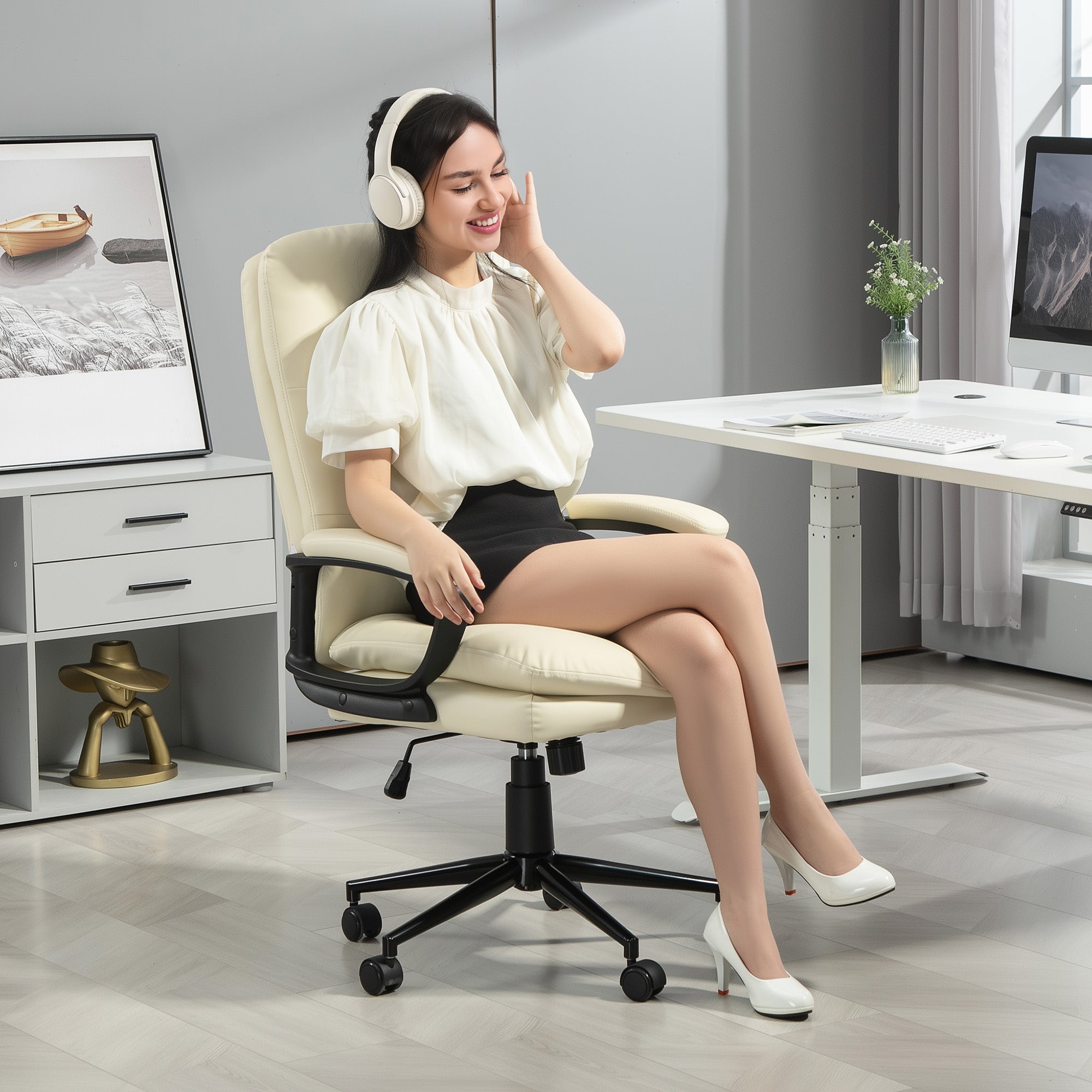 Office Chair, PU Leather Computer Desk Chair Office Chair with Adjustable Height and Swivel Rolling Wheels for Work Study, Cream White