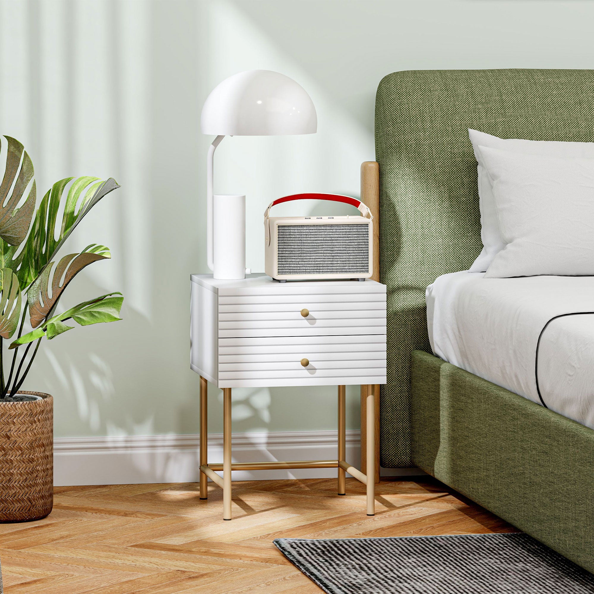 Set of Two Elegant Bedside Tables - White/Gold-Tone