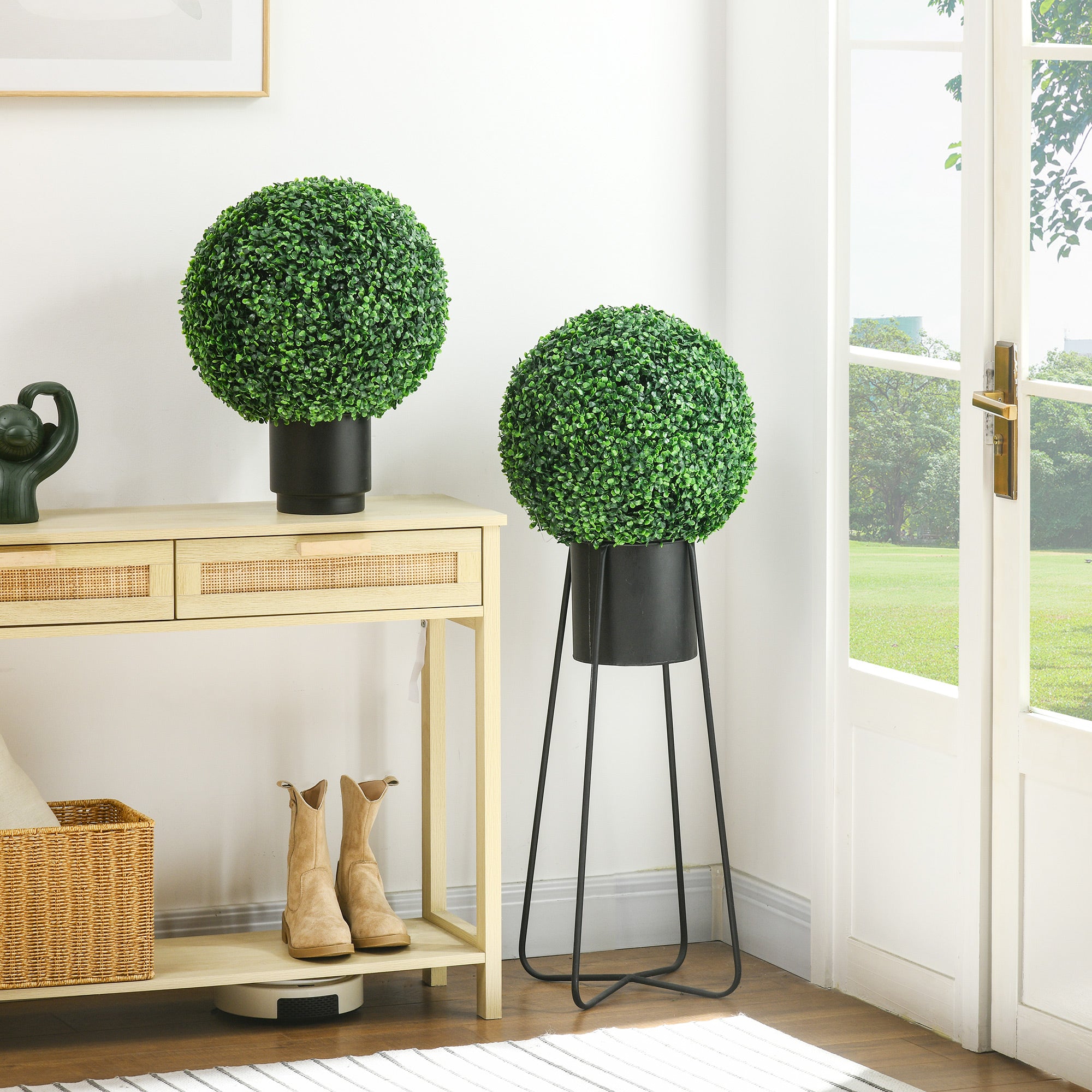 Set of Two Artificial Boxwood Balls Plants - Green