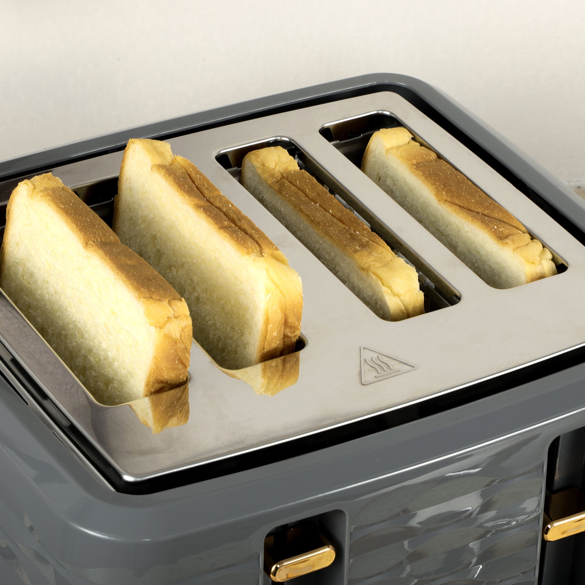 Four-Slice Rippled Toaster with 7 Settings and Safety Features - Grey