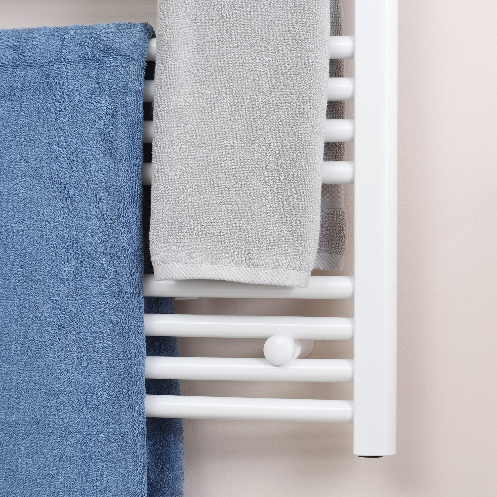 Straight Heated Towel Rail, Hydronic Bathroom Ladder Radiator Towel Warmer For Central Heating 600mm x 700mm, White