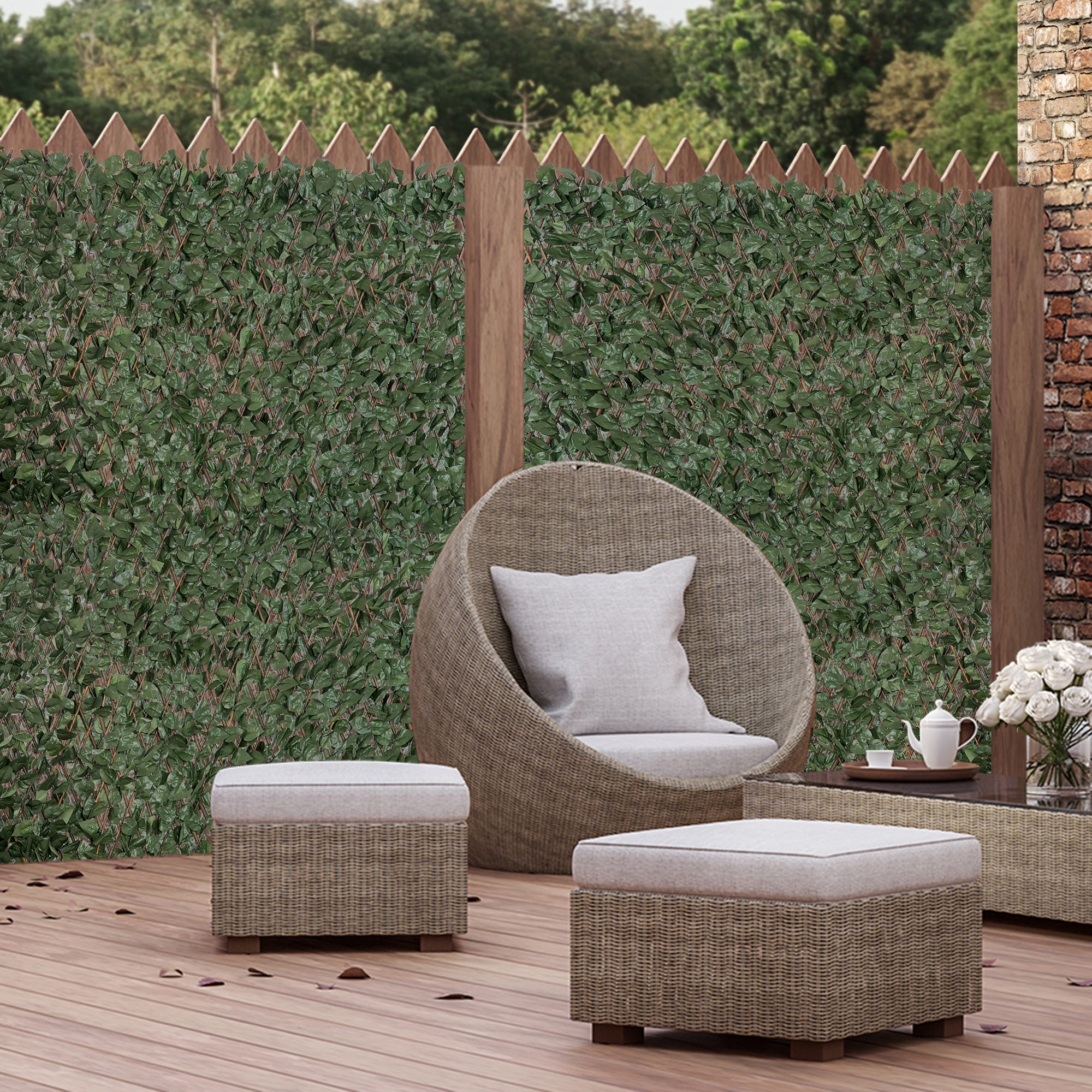 4 Pieces Expanding Artificial Laurel Trellis Fence 2m x 1m Privacy Screen - Green