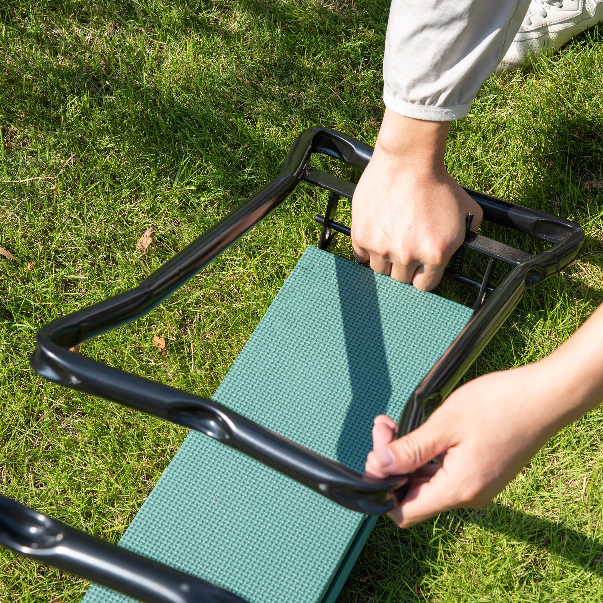 2-in-1 Garden Patio Seat Kneeling Pad Support Bench Foldable Knee Protector - Green